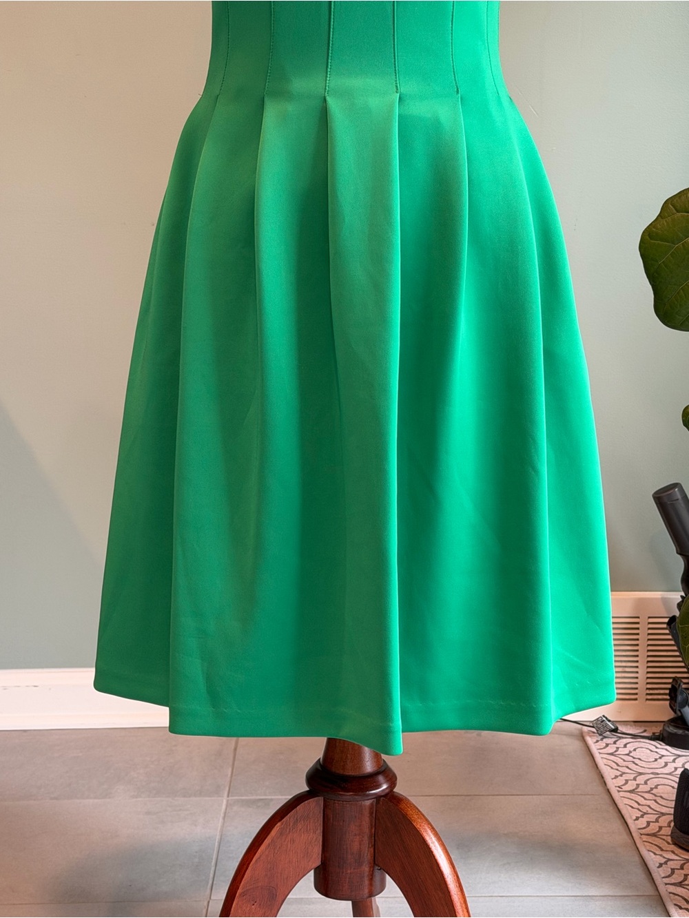 Calvin Klein Women’s Emerald Bright Green Fit-and-Flare Scuba Dress 2 - Picture 4 of 11